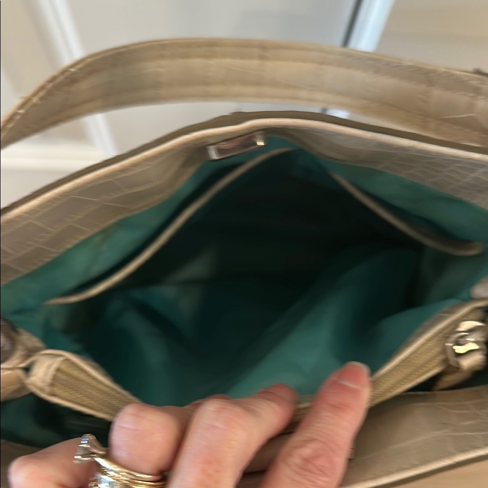 3/$15 Tommy Hilfiger PURSE Cream Embossed Shoulder Bag Purse Silver Hardware - Picture 7 of 12